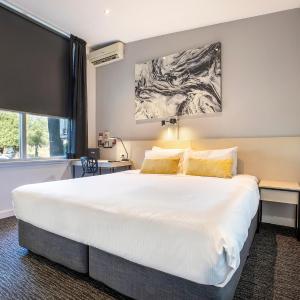 Small King Room