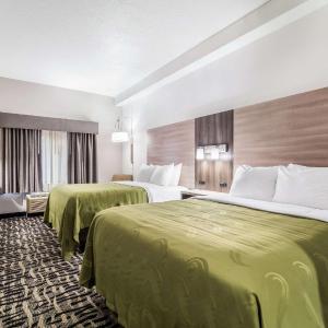 Queen Room with Two Queen Beds - Non-Smoking