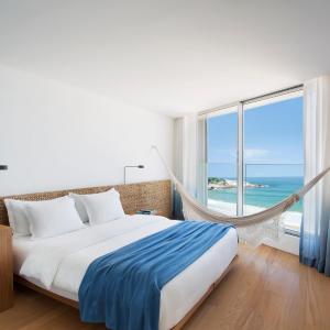 Large room with sea view