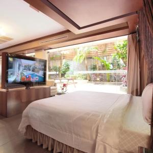 Deluxe Double Room with Balcony
