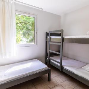 Chalet (10 Adults)