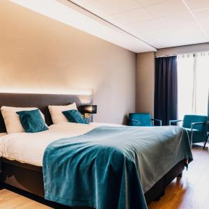 Deluxe Double Room with Shower