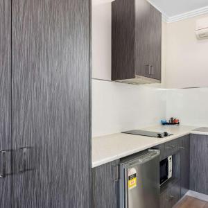 1 King Bed, 1 Single Bed, Executive Room, Kitchenette
