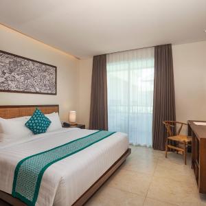 Suite with Free Benefit