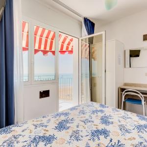 Family Room with Balcony and Sea View