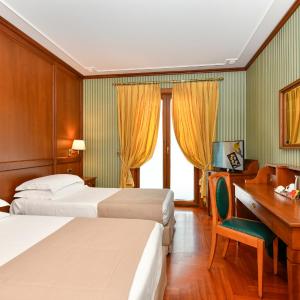 Standard Twin Room with Balcony
