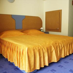 Double or Twin Room with Swimming Pool Access