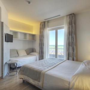 Triple Room with Sea View