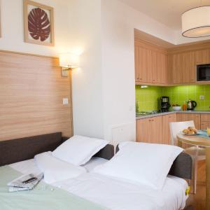 One-Bedroom Apartment (4 Adults)