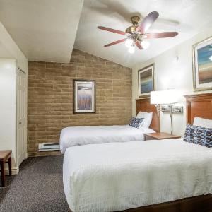 One-Bedroom with Loft Apartment