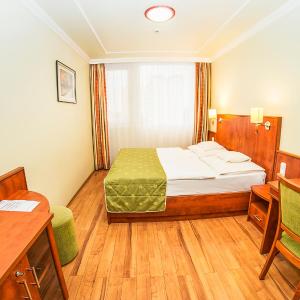 Standard Queen Room without Balcony - Main Building