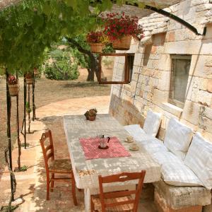 Trullo One-Bedroom Apartment (2 adults+2 children)