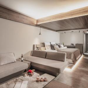 Studio Room