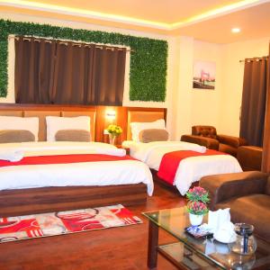 Deluxe Family Room