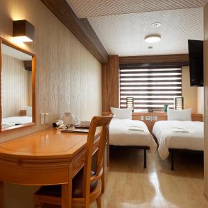 Standard Twin Room - Non-Smoking