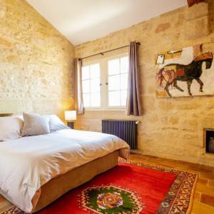 Double Room Signature