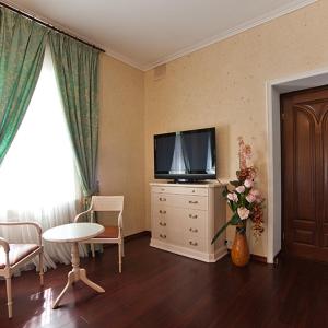 Superior Suite