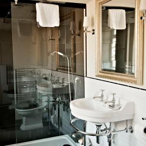 Classic Twin Room