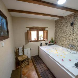 Cottage with Hydromassage (4 Adults)