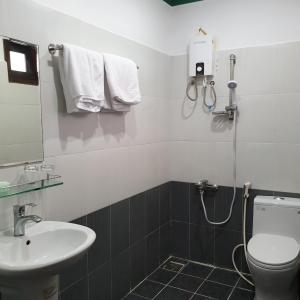 Deluxe Double Room (2 Adults + 1 Child)