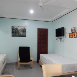 Queen Studio