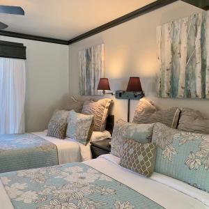 Deluxe Queen Room with Two Queen Beds