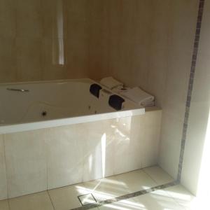 King Suite with Spa Bath
