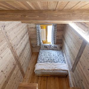 Double or Twin Room with Private Bathroom