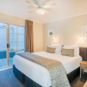 Executive One Bedroom Suite with Spa Pool