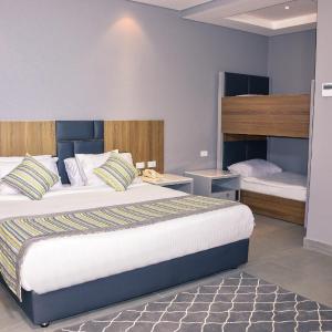 Family Room (Bunk Bed) Pool View