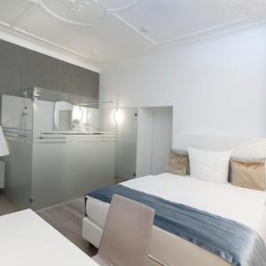 Business Single Room