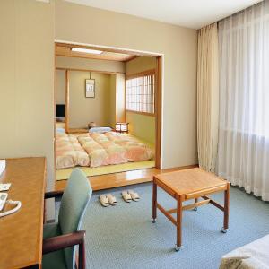 Triple Room with Tatami Area