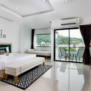 King Room with Pool View