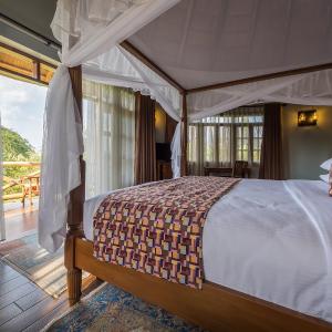 Honeymoon Suite