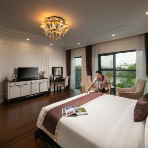 Deluxe Suite