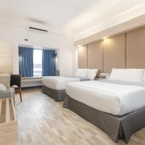 Queen Room with 2 Queen Beds, Bay View, Non-Smoking