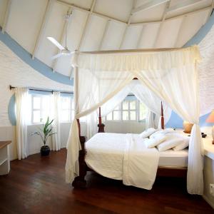 Family Beach Villa with Private Beach