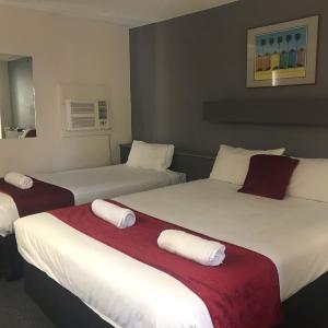 2 Bedroom Interconnecting Suite