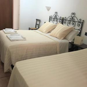 Economy Triple Room