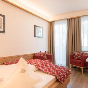 Small Double Room with Queen Size Bed
