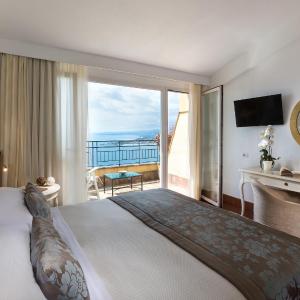 Double or Twin Room with Balcony and Sea View