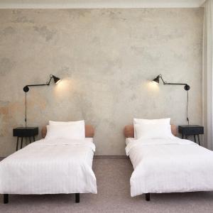 Studio with Sofa Bed