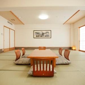 Japanese Style Family Room with Shared Bathroom