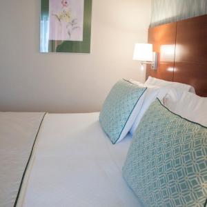 Double Room With Extra Bed with Spa Access (2 Adults + 1 Child)