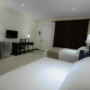 Queen Room with Two Queen Beds - Disability Access