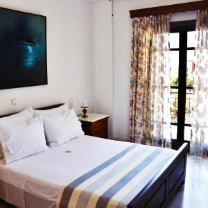 One-Bedroom Apartment with Sea View (4 Adults)