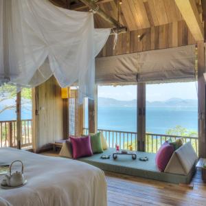 Hill Top Pool Villa