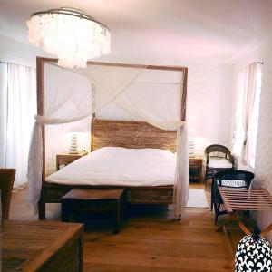 Double Room with Terrace and Extra Bed