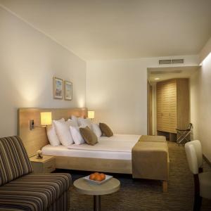 Special Offer - New Year's Package - Standard Family Room