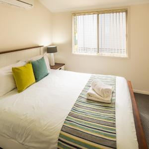 Deluxe Cabin (2BR) - No pets allowed